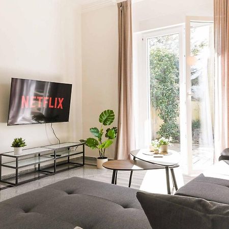 120Qm Denkmal Apartment In Krefeld Mit Stuck Und Garten - Beuys Apartments - 크레펠트 외부 사진
