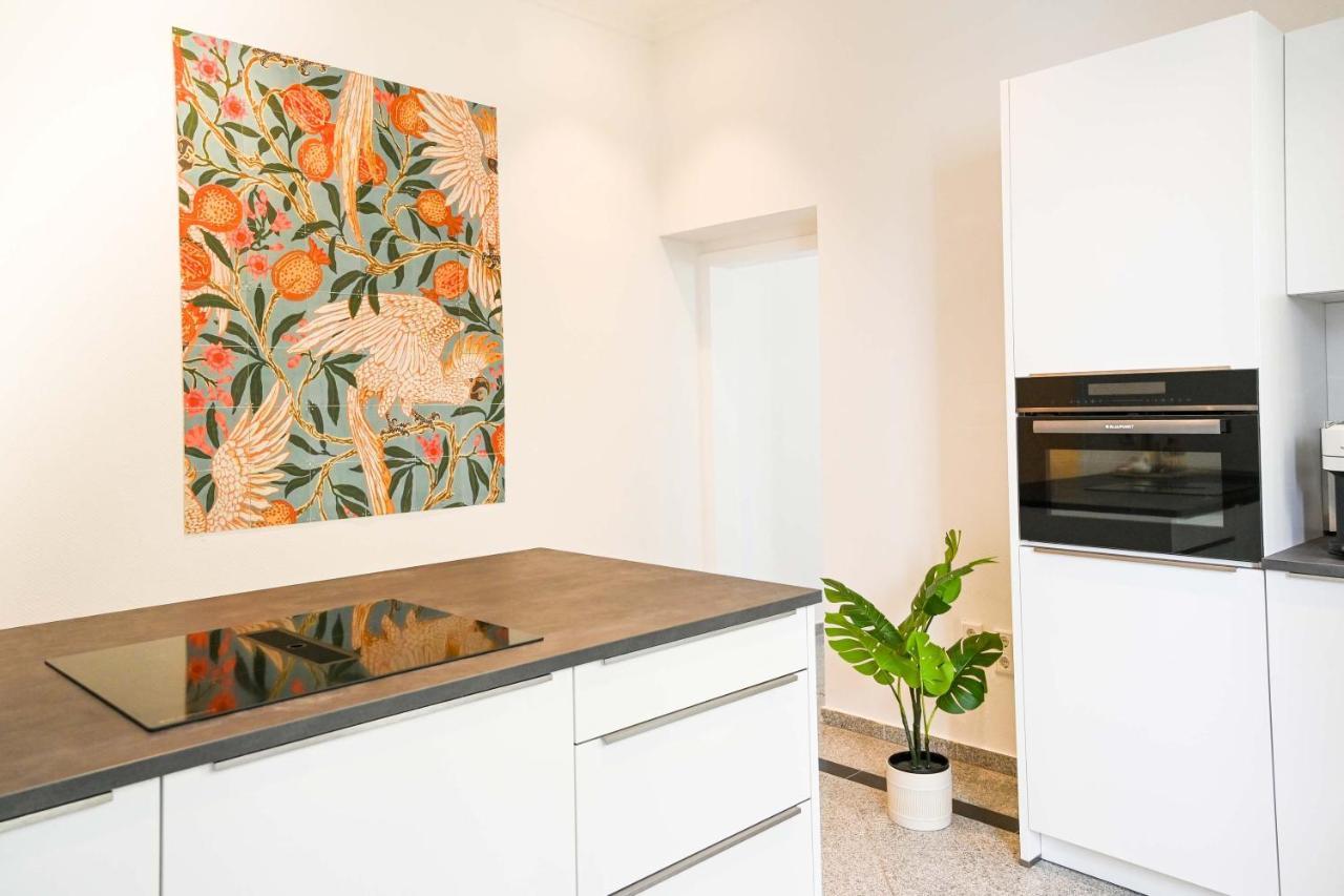 120Qm Denkmal Apartment In Krefeld Mit Stuck Und Garten - Beuys Apartments - 크레펠트 외부 사진